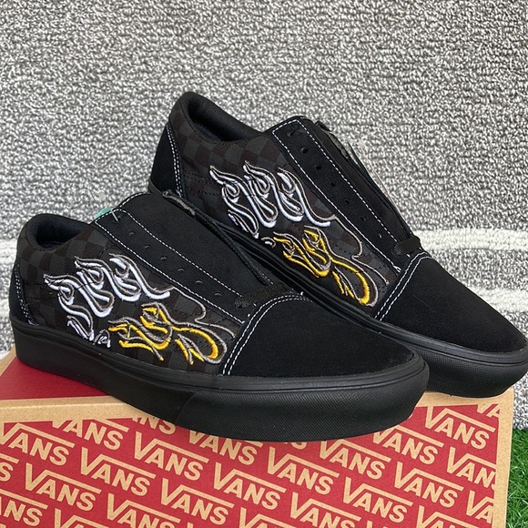 Vans Comfycush Ignition Black/Black Men’s sneakers - athletic shoes - Picture 5 of 16